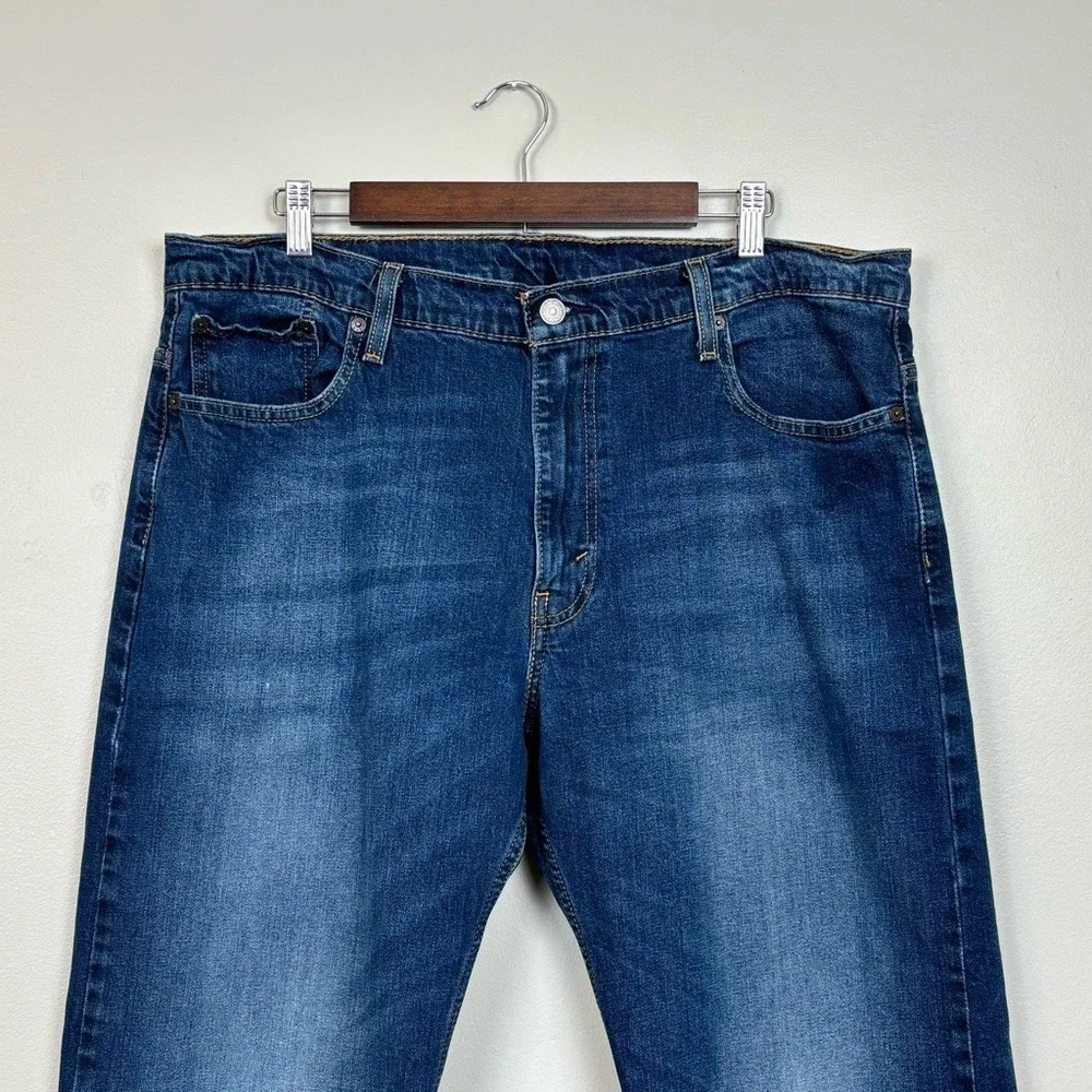 Levis Jeans Mens 38x32 Blue 569 Straight Leg Whiskered Dark Wash‎ Denim 5 Pocket